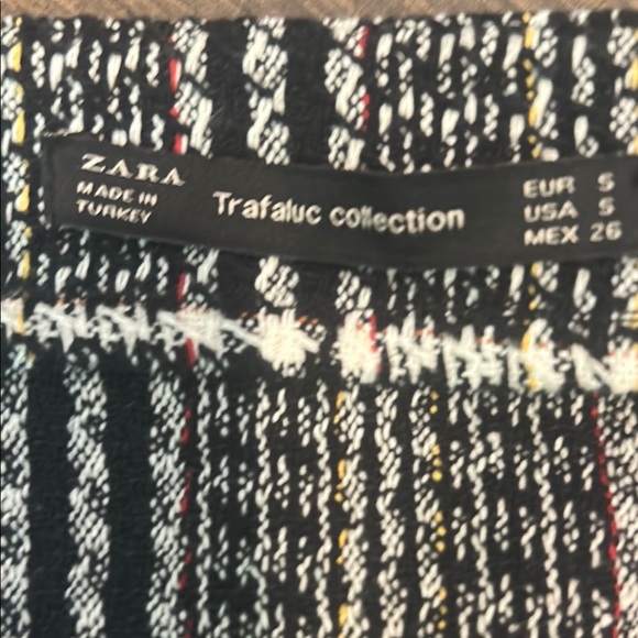 Zara Black and White Plaid Mini Skirt - Picture 3 of 5